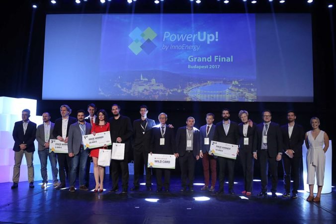 innoenergy_powerup2017_award-ceremony-676x451